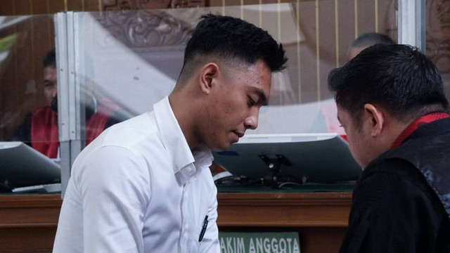 Mario Dandy Satriyo usai menjalani sidang vonis kasus penganiayaan Cristalino David Ozora di Pengadilan Negeri Jakarta Selatan, Kamis (7/9). Foto: Fitra Andrianto/kumparan