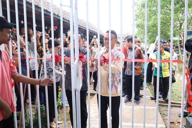Wali Kota Edi Kamtono menghadiri Grand Opening Wisata Kuliner & Taman Bermain Pal 5 Pontiana. Foto: Rizky Prapurna Bakti/Hi!Pontianak