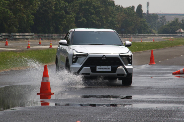 Media first drive Media first drive Mitsubishi Xforce di Karawang, Jawa Barat (7/9/2023). Xforce di Karawang, Jawa Barat (7/9/2023). Foto: Mitsubishi Motors