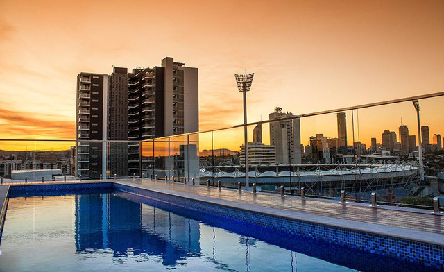 Ilustrasi de entrance pool arkadia. Sumber: www.unsplash.com