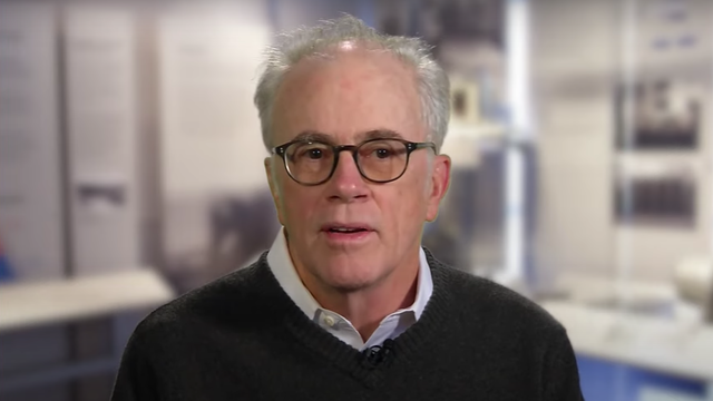 Dennis Austin, seorang pengembang aplikasi yang ikut menciptakan PowerPoint, meninggal dunia saat usia 76 tahun, pada 1 September 2023. Foto: Computer History Museum