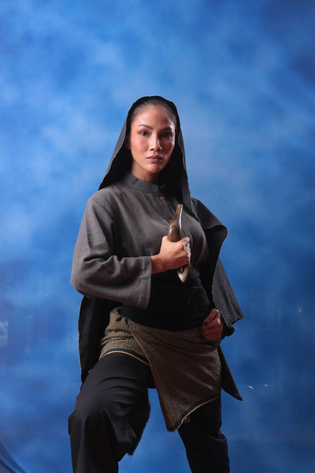 Aktris Aulia Sarah perankan Pocut Limpah di teater berjudul 'Jalasena Laksamana Malahayati'. Foto: Dok. Istimewa