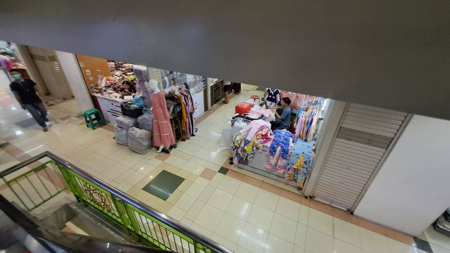 Kondisi Pusat Mode Tanah Abang yang sepi pengunjung, di Jakarta, Senin (11/9/2023). Foto: Annisa Thahira Madina/kumparan