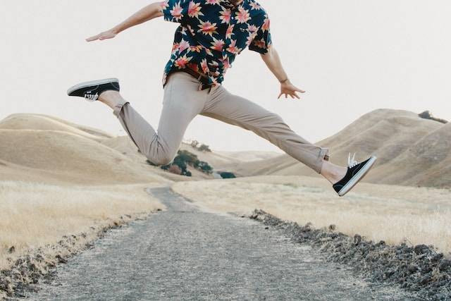 Bagaimana Cara Melakukan Awalan Lompat Jauh, Foto: Caleb Woods / Unsplash