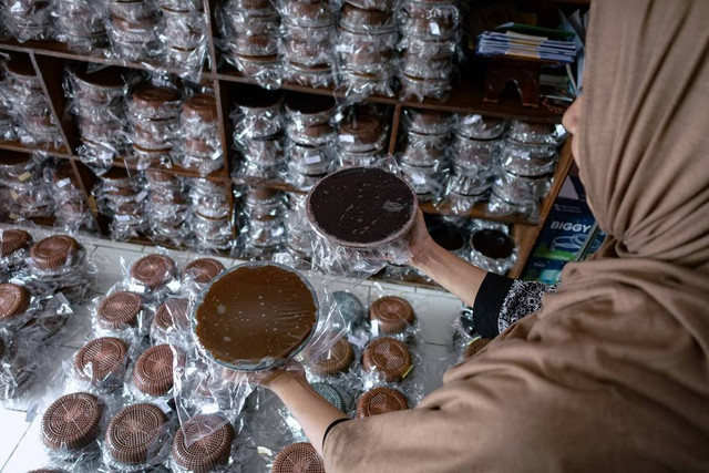 Ilustrasi Makanan Khas Tangerang Selatan. Kumparan/Jamal Ramadhan.