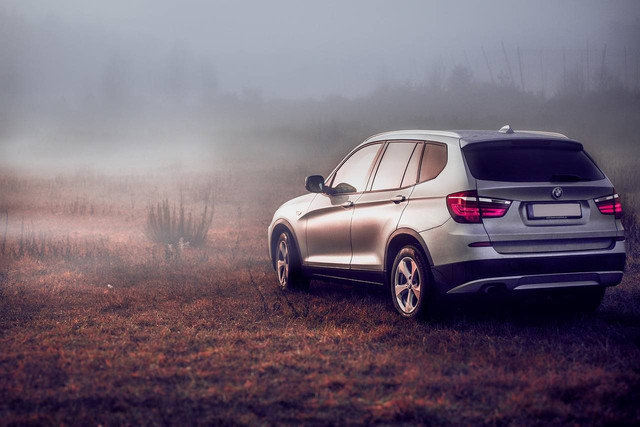 Ilustrasi Mobil Sport Utility Vehicle - Sumber: pixabay.com/riedelmeier
