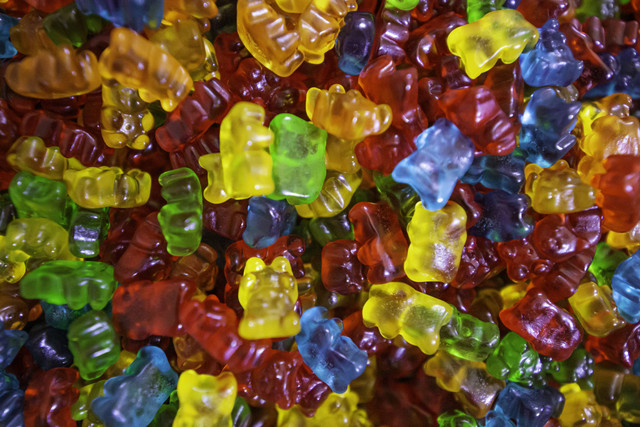 Ilustrasi Cara Membuat Agar-agar Swallow dengan Susu Kental Manis, Foto: Unsplash/Amit Lahav