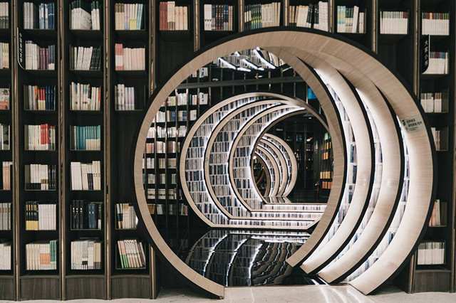 Ilustrasi ucapan hari kunjung perpustakaan. Sumber: www.unsplash.com