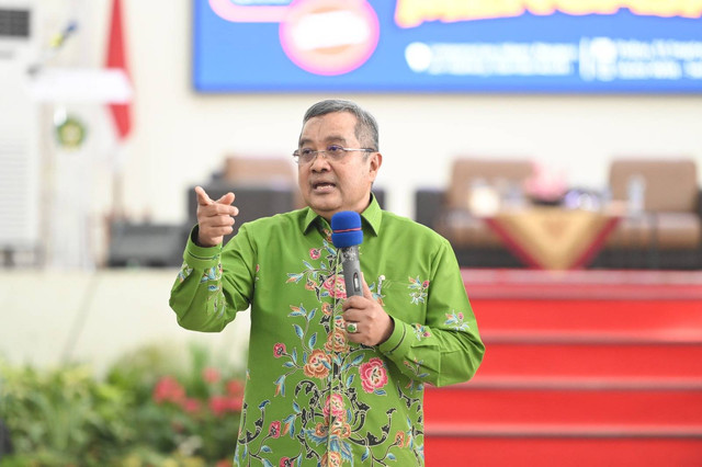 Anggota BPKH Amri Yusuf saat acara BPKH mengajar di UIN Ar-Raniry Banda Aceh. Foto: BPKH