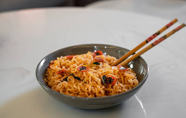 Ilustrasi mie jebew di bandung. Sumber: www.unsplash.com