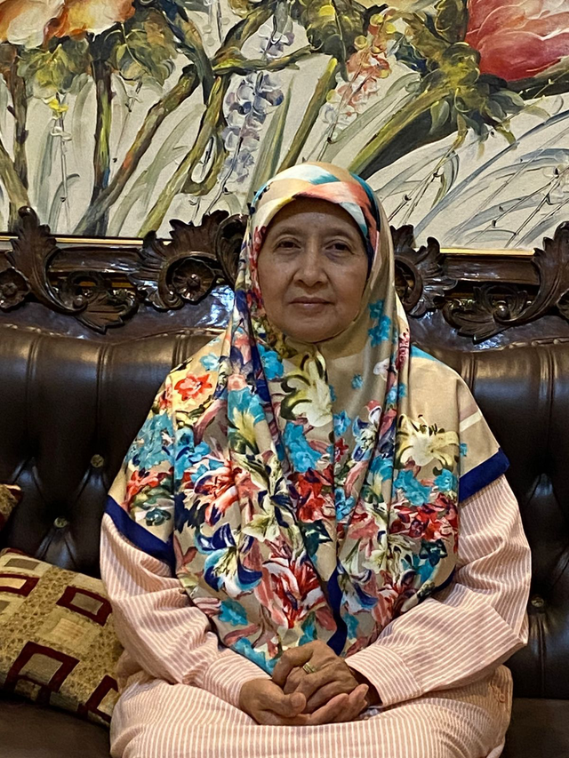 Ketua Aisyiyah Kota Bandung Ecin Kuraesin. Foto: Dok. Istimewa