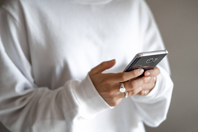  Ilustrasi Cara Berbagi Paket Data Telkomsel, Foto Unsplash/Kelli McClintock