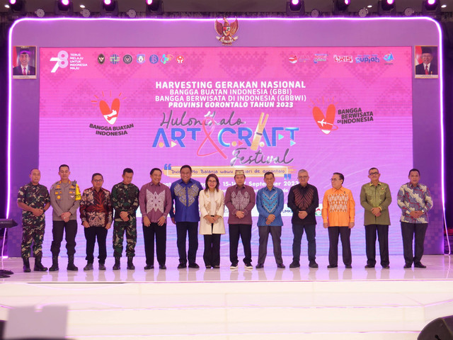 Wakil Ketua DPR Rachmat Gobel saat acara Hulonthalo Art & Craft Festival di Gorontalo.  Foto: Dok. Rachmat Gobel