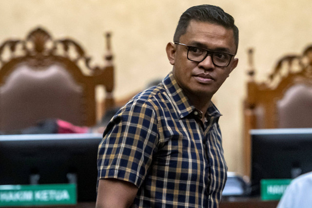Tenaga Ahli di Kemenkominfo Walbertus Natalius Wisang memberikan keterangan sebagai saksi kasus dugaan korupsi proyek BTS 4G Kominfo pada sidang lanjutan di gedung Pengadilan Tipikor, Jakarta, Selasa (19/9/2023).  Foto: Muhammad Adimaja/ANTARA FOTO
