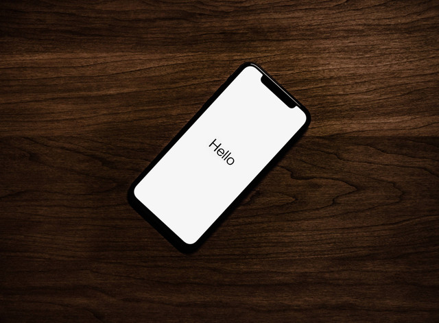 Ilustrasi Cara Me-restart iPhone. Sumber:  Unsplash/Tyler.
