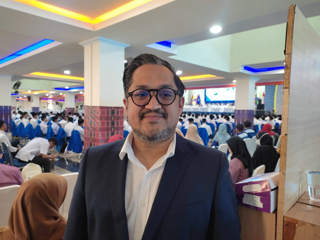 Rektor Unismuh Kukuhkan Mahasiswa Baru Prodi Hukum Bisnis Angkatan Kedua