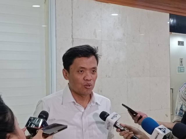 Wakil Ketua Komisi III DPR RI, Habiburokhman di Kompleks Parlemen, Jakarta, Rabu (20/9). Foto: Zamachsyari/kumparan