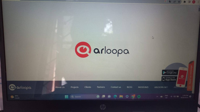 Contoh aplikasi hologram (sumber: pribadi)