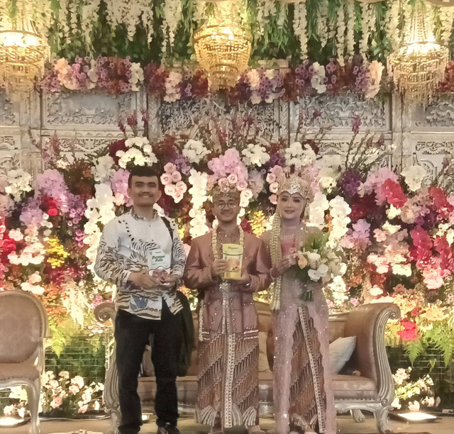 Foto. Dokumen Pribadi. Dari kiri Budimansyah Nasution, S.TP (Presiden Pangan Publik Indonesia) ; Aditya Gilang Ramadhan, S.T (Demisioner BPR 2 HMPPI)