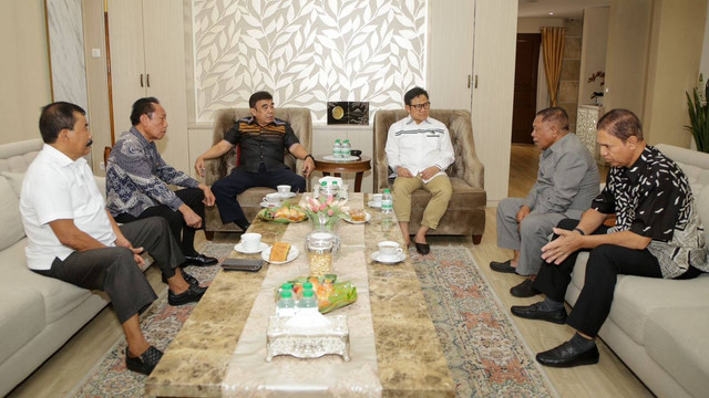 5 penisunan jendral temui Cak Imin di Widya Candra. Foto: Dok. Istimewa