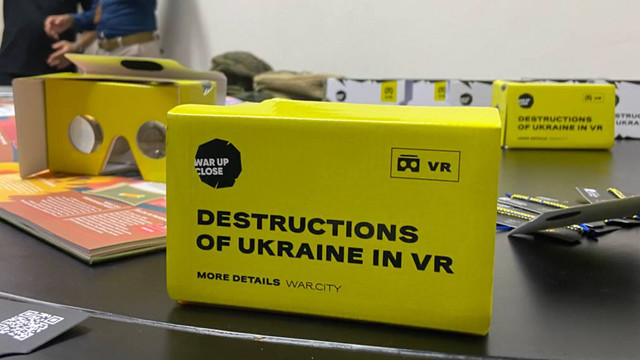 Pameran Virtual Reality kondisi perang Rusia-Ukraina di Kedutaan Besar Ukraina, Jakarta, Kamis (21/9). Foto: Aliyya Bunga/kumparan