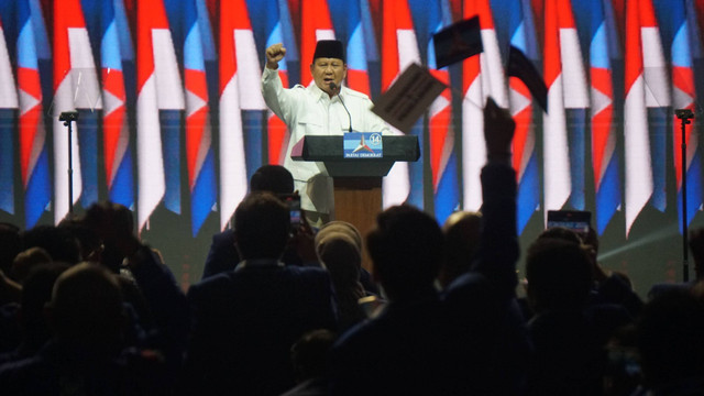 Bacapres Koalisi Indonesia Maju Prabowo Subianto menyampaikan pidato pada Rapimnas Partai Demokrat di JCC Senayan, Jakarta, Kamis (21/9/2023). Foto: Iqbal Firdaus/kumparan