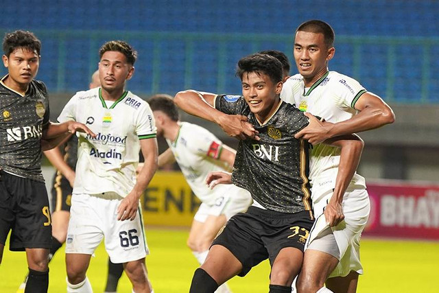 Bhayangkara FC vs Persib di Liga 1, Sabtu (23/9/2023). Foto: Instagram/@bhayangkarafc