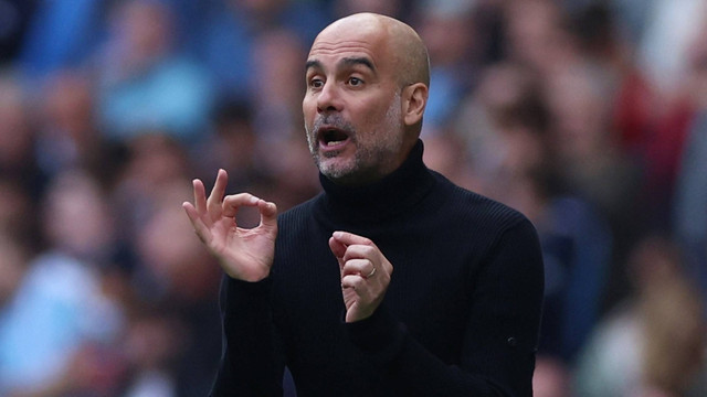 Pep Guardiola saat laga Man City vs Nottingham Forest dalam pekan keenam Liga Inggris 2023/24 di Stadion Etihad, Sabtu (23/9/2023) malam WIB. Foto: REUTERS/Phil Noble