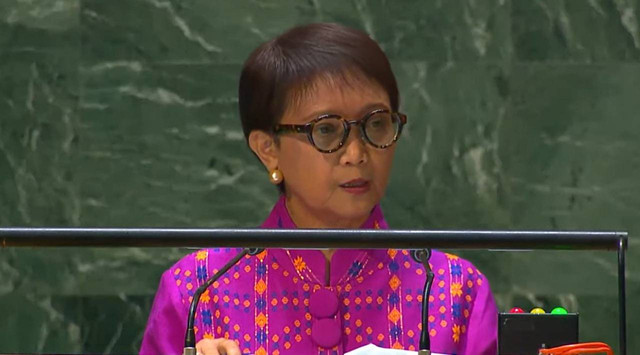 Menteri Luar Negeri RI Retno Marsudi menyampaikan pernyataan nasional Indonesia di Sidang Majelis Umum PBB ke-78 di New York, Amerika Serikat, pada hari Sabtu, (23/9/2023). Foto: Twitter/@Kemlu_RI