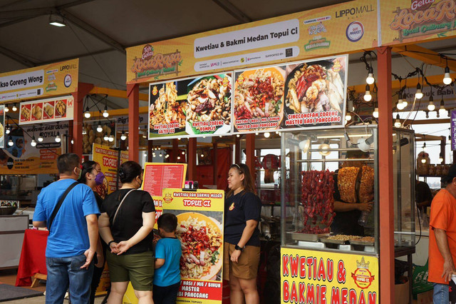 Locarasa, festival kuliner di Lippo Mall Puri yang hadirkan 60 tenant makanan khas Indonesia. Foto: Locarasa