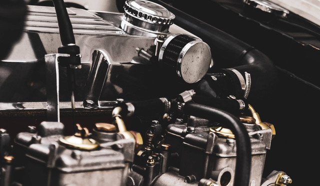 Ilustrasi Cara Pasang Aki Motor. Sumber: Unsplash/Frank.