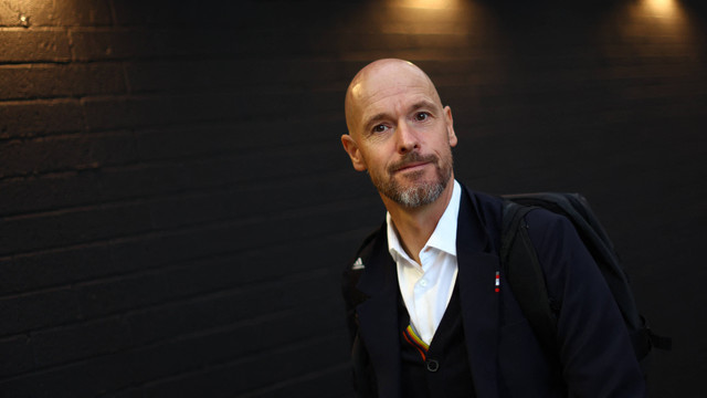 Erik ten Hag jelang laga Burnley vs Manchester United (MU) dalam pekan keenam Liga Inggris 2023/24 di Stadion Turf Moor, Minggu (24/9/2023) dini hari WIB. Foto: REUTERS/Carl Recine