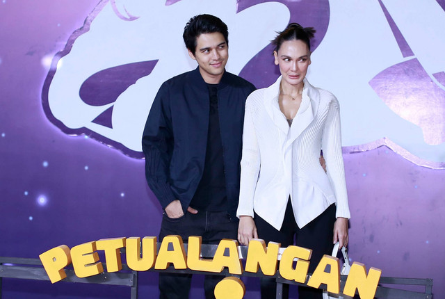 Maxime Bouttier dan Luna Maya saat menghadiri gala premier film Sherina 2 di Epicentrum, Jakarta, Senin, (25/9/2023). Foto: Agus Apriyanto