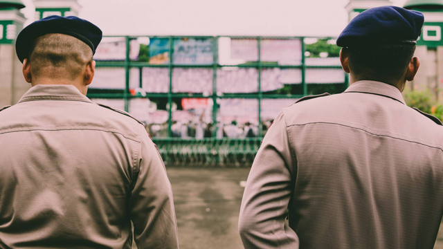 Ilustrasi seragam polisi. Foto: Shutterstock