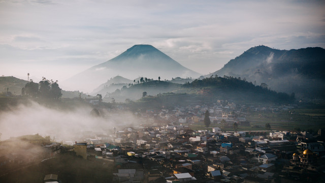 Cara ke Dieng dari Jakarta, foto hanya ilustrasi: Unsplash/Andri Hermawan
