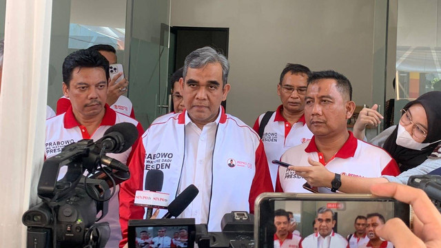 Sekjen Partai Gerindra Ahmad Muzani di acara peresmian kantor relawan Prabowo, Repro Mandiri 08, di Pejaten, Jakarta Selatan, Rabu (27/9/2023). Foto: Luthfi Humam/kumparan