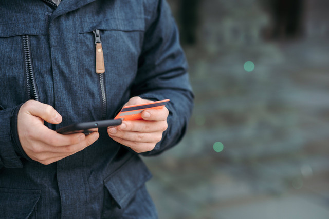 Cara Mengisi e-Money, Foto Hanya Ilustrasi: Pexels/Anete Lusina