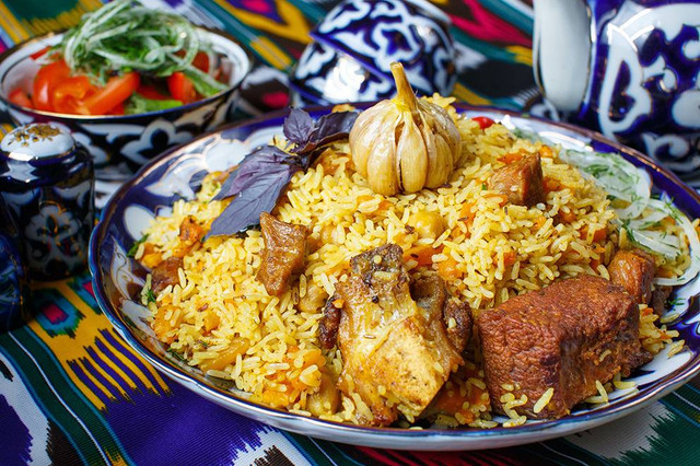 Ilustrasi nasi goreng enak di bogor. Sumber: www.unsplash.com