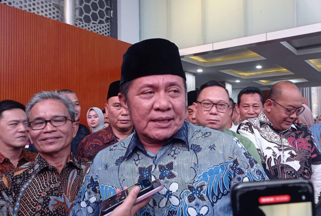 Herman Deru saat berpamitan dan meninggalkan kantor Gubernur Sumsel, Foto : Abdullah Toriq/Urban Id