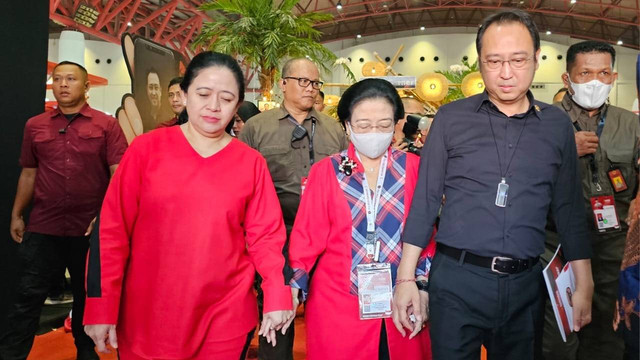 Ketum PDIP Megawati Soekarnoputri hadiri Rakernas IV PDIP, ditemani Ketua DPP Puan Maharani dan Prananda Prabowo di JIExpo Kemayoran, Jakarta, Sabtu (30/9/2023). Foto: Dok. PDIP