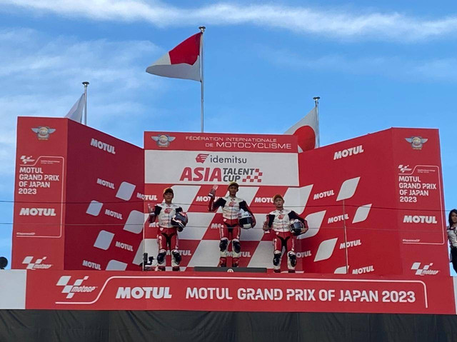 Pebalap binaan Astra Honda Motor (AHM), Veda Ega Pratama, menangi race pertama Idemitsu Asia Talent Cup (IATC) seri kedua yang digelar di sirkuit Twin Ring Motegi, Jepang, Sabtu (30/9/2023). Foto: Dok. AHM