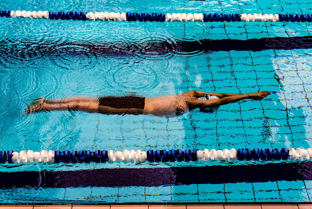 Ilustrasi Kolam Renang Indoor di Bogor, sumber: unsplash/RichardSchune