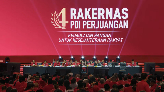 Ketua Umum PDIP Megawati Soekarnoputri memberikan sambutan saat penutupan Rakernas IV PDIP di JIExpo Kemayoran, Jakarta, Minggu (1/10/2023). Foto: Youtube/PDI Perjuangan