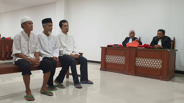 Wowon Cs jalani sidang tuntutan di Ruang Siang Utama Pengadilan Negeri Bekasi. Foto: kumparan