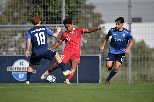 Timnas U-17 Indonesia melawan SC Paderborn Youth (U-17 dan U-19) di laga uji coba kedua di Jerman pada Senin (2/10/2023). Foto: Dok. PSSI