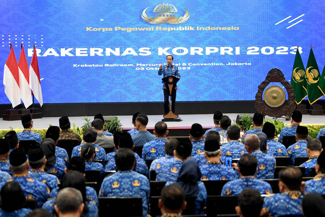 Presiden Joko Widodo menyampaikan pengarahan dalam Pembukaan Rapat Kerja Nasional (Rakernas) Korps Pegawai Republik Indonesia (Korpri) di Jakarta, Selasa (3/10/2023). Foto: Sigid Kurniawan/ANTARA FOTO