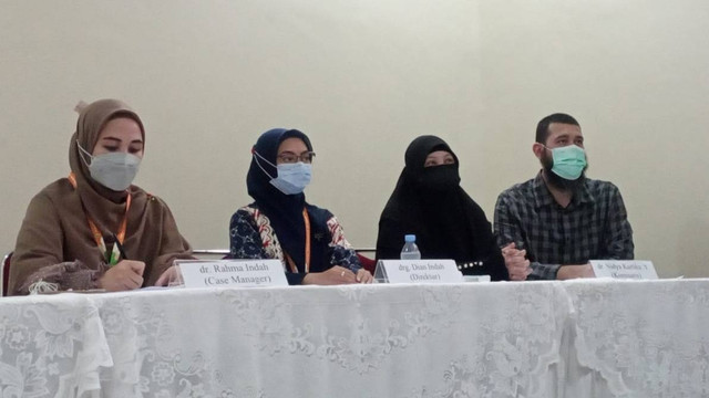 Konpers RS Kartika Husada atas kasus meninggalnya Benediktus Alvaro Darren usai operasi amandel, Selasa (3/10/2023). Foto: Fadlan/kumparan