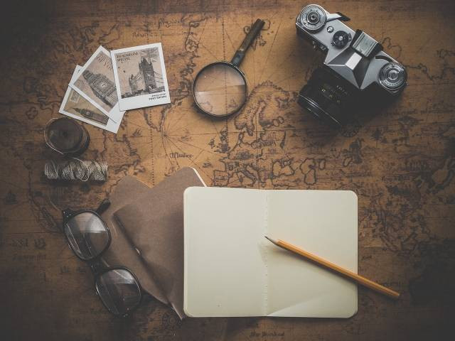 Ilustrasi hubungan sebab akibat dalam sejarah. Foto: Pixabay