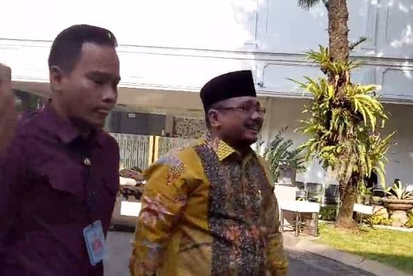 Menteri Agama Yaqut Cholil Quomas tiba di Istana Negara, Jakarta, Rabu (4/10/2023).  Foto: Nadia Riso/kumparan