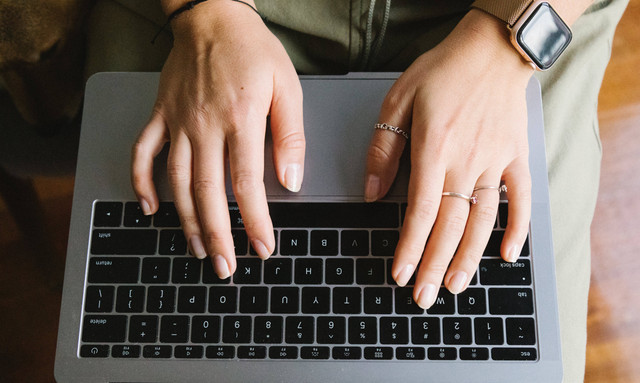 2 Cara Melihat Password Wi-Fi di Komputer. Foto:Pexels/Meruyert Gonullu.
